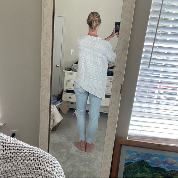 Joah Brown v-neck drop shoulder sweater - Picture 5 of 8